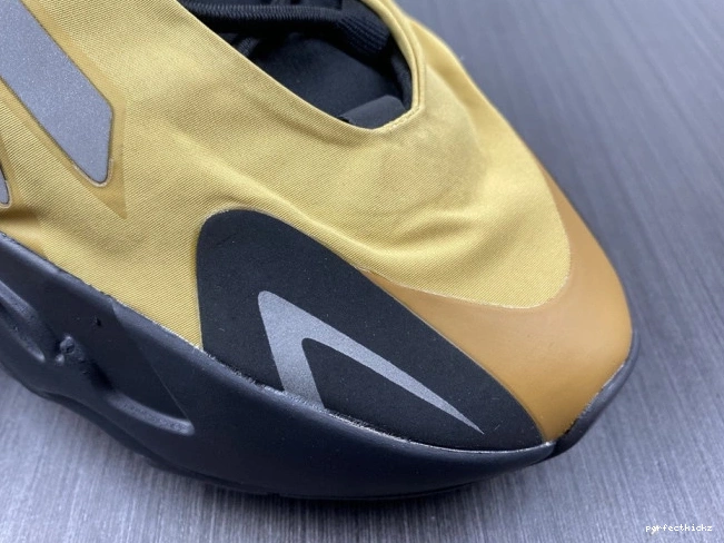 Yeezy Boost MNVN Flux' 700 GZ0717 'Honey 0716
